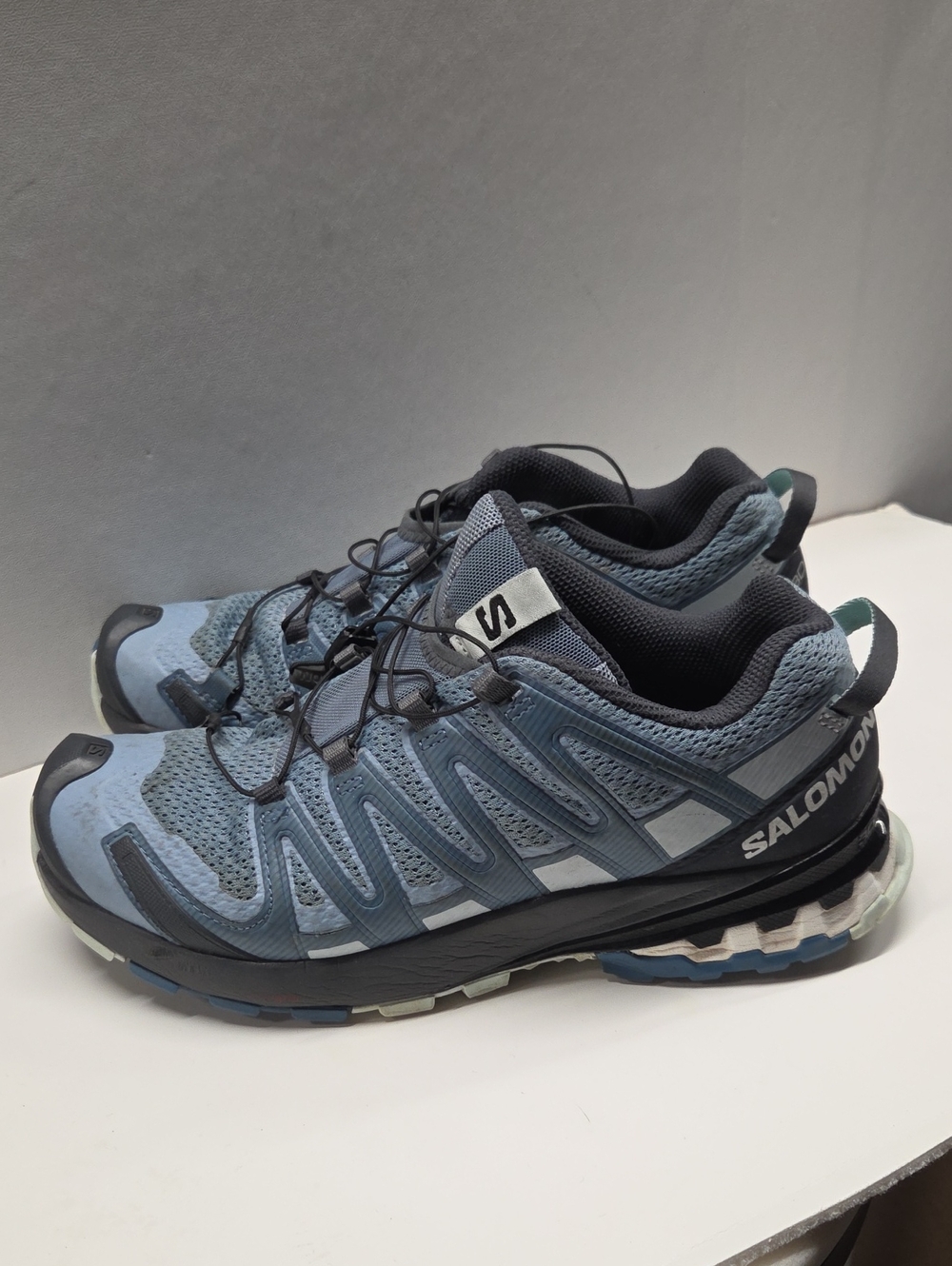 Salomon Women's Light Blue and Black Trail Runners Size 8